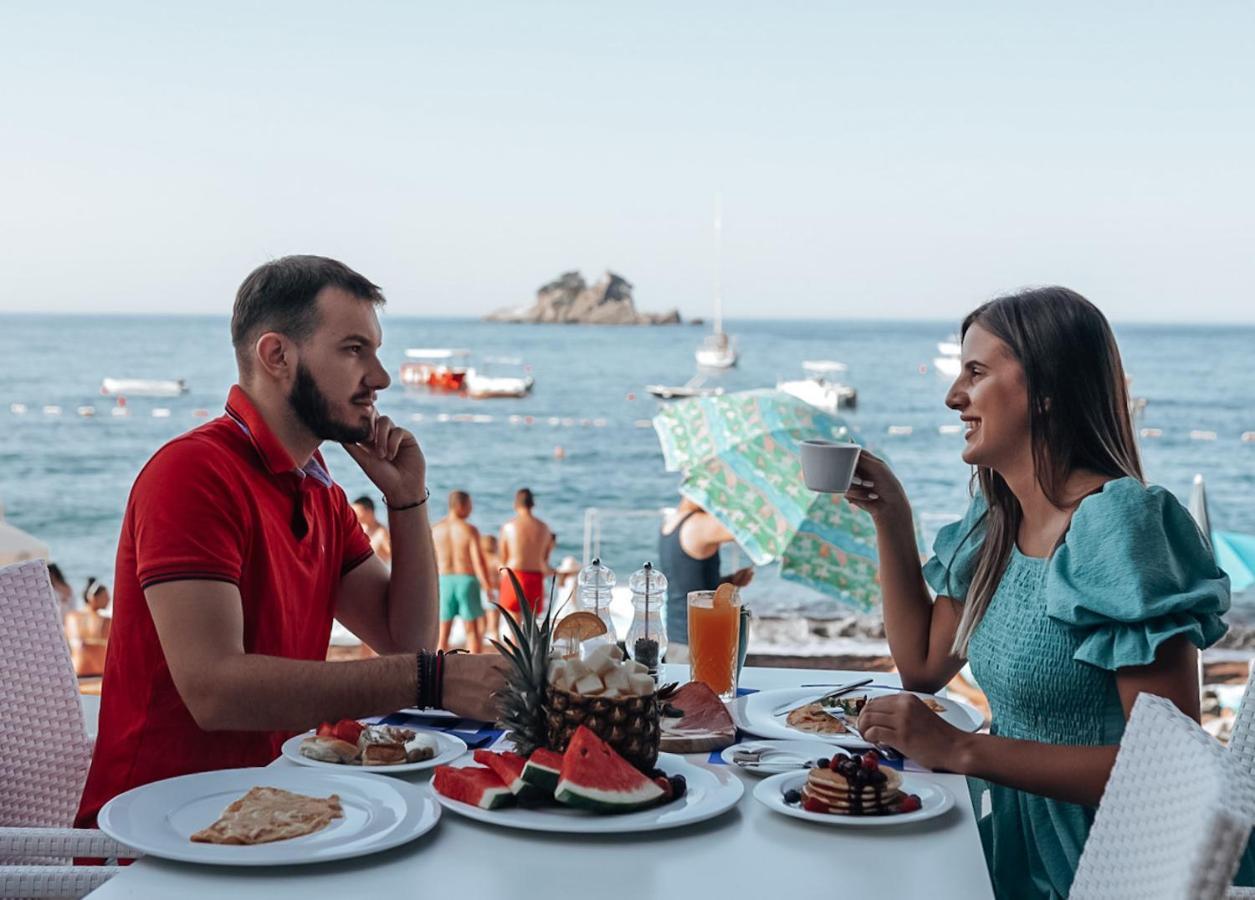 Hotel Riva Petrovac na moru Exterior foto